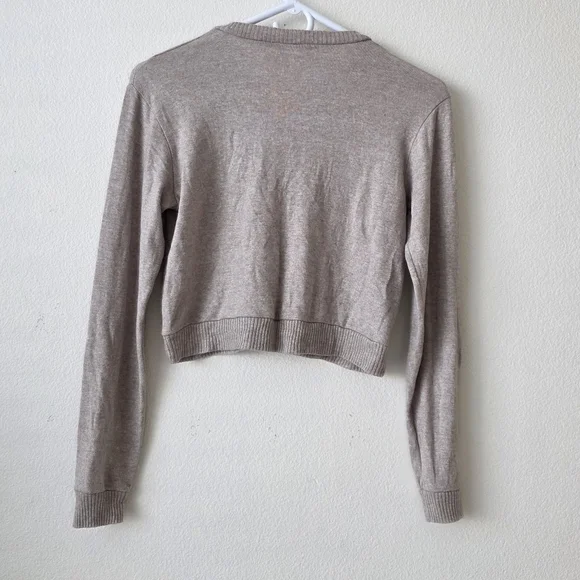 Brandy Melville Cropped Wool Knit Sweater - Picture 3 of 4